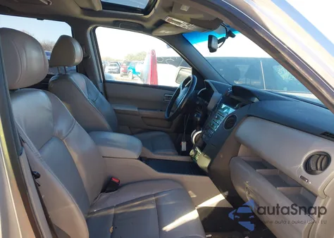 2011 Honda Pilot Touring z USA, uszkodzony, nr VIN 5FNYF4H94BB090771